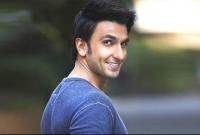 মডেল রণবীর, বিজ্ঞাপনের বাজেট ৭৫ কোটি রুপি!  মডেল রণবীর, বিজ্ঞাপনের বাজেট ৭৫ কোটি রুপি!