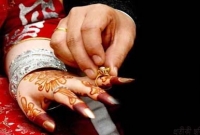  ট্রাফিক সার্জেন্টের বিয়ে করে রফা   