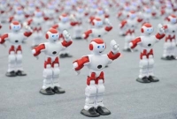 নাচে বিশ্ব রেকর্ড ভেঙ্গেছে রোবট   নাচে বিশ্ব রেকর্ড ভেঙ্গেছে রোবট