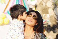 কেন ছেলেকে টিভি দেখতে দেন না শিল্পা? জানলে অবাক হবেন