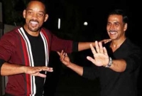 অক্ষয়ের বাড়িতে কী করছেন উইল স্মিথ?