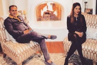 স্ত্রীর সঙ্গে কীভাবে ব্যাটিং করতে হবে পুরুষদের পরামর্শ দিলেন সহবাগ