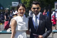 শুটিং ফেলে বিরাট কোহলির সাথে প্রেমে মজেছেন অনুষ্কা!