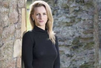 জেলবন্দি আসামির প্রেমে হাবুডুবু খেয়ে তাঁকে কী পাঠালেন প্রেমিক?