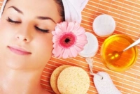 ফর্সা, উজ্জ্বল ত্বক পেতে মধু ব্যবহার করুন