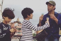 'কৃষ ৪' এর গল্প লিখছে হৃতিকের দুই ছেলে