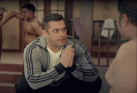 আবারও রিং কুস্তি: সালমান খানের প্রার্থনা