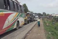 ২০ কিলোমিটার যানজট ঢাকা-টাঙ্গাইল মহাসড়কে