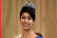 সুন্দরীর মুকুট জেতা প্রিয়াঙ্কাকে নিয়ে টানাটানি