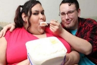 বিশ্বের সবচেয়ে মোটা এই নারী মডেল, যা করতে চায় শুনলে অবাক হবেন!