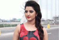 গুলশান হামলা নিয়ে ছবিতে পরীমণি!