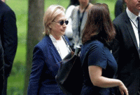 নিউমনিয়ায় আক্রান্ত হিলারি