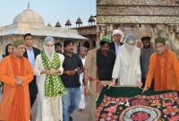 ঐতিহাসিক চিস্তির দরগা শরীফে ক্যাটরিনা কাইফ ঐতিহাসিক চিস্তির দরগা শরীফে ক্যাটরিনা কাইফ