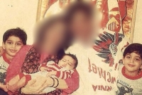  কোলের এই শিশুটি এখন বলিউডের জনপ্রিয় নায়িকা