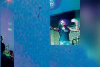  বার ড্যান্সারের ফোন, ‘আমি মরতে যাচ্ছি’