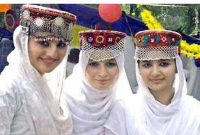 এখানের মেয়েরা ‘চিরযুবতী’, ঘুরে আসুন একবার!