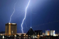 ২০০ মাইল লম্বা বজ্রপাত, মানব সভ্যতার জন্য অশনি সঙ্কেত!