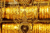 স্বর্ণের দাম ক্রমাগত কমছে