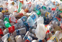 এই প্রথম কোনো দেশ সম্পূর্ণভাবে প্লাস্টিক ব্যবহার নিষিদ্ধ করেছে