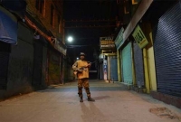 এবার কাশ্মিরে পুলিশ ফাঁড়িতে জঙ্গি হামলা এবার কাশ্মিরে পুলিশ ফাঁড়িতে জঙ্গি হামলা