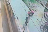 প্রকাশ্যে ছুরিকাঘাতে হত্যা, এগিয়ে আসেনি কেউ প্রকাশ্যে ছুরিকাঘাতে হত্যা, এগিয়ে আসেনি কেউ