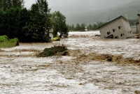 ভয়াবহ ঘূর্ণিঝড়ে বিধ্বস্ত জাপান ভয়াবহ ঘূর্ণিঝড়ে বিধ্বস্ত জাপান