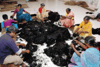 চুল বিক্রি করেই প্রতি মাসে কোটি টাকা!