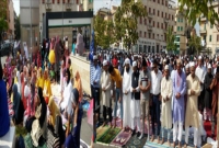 রোমে মসজিদ বন্ধের প্রতিবাদে খোলা আকাশের নিচে জুমা আদায়