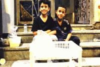 নিজেদের জমানো টাকায় হাজিদের খাবার ও পানি খাওয়ালো সৌদির ছোট্ট দুই ভাই