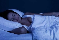 লাইট নিভিয়ে ঘুমাতে যাবেন কেন? জেনে নিন