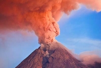 ধেয়ে আসছে দাবানল, ঘর ছাড়ছে হাজার হাজার মানুষ