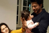 শাহরুখকে দেখার পর যেভাবে জীবনের মোড় ঘুরে গেল ভক্তের শাহরুখকে দেখার পর যেভাবে জীবনের মোড় ঘুরে গেল ভক্তের