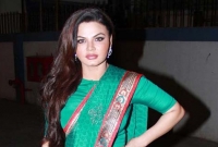 এবার পাকিস্তানকে হুমকি দিলেন রাখি সাওয়ান্ত!