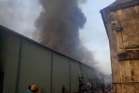 যমুনার কারখানায় আগুন, নেভাতে ১০টি ইউনিট