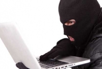 নিজের সম্পর্কে এই ৩টি তথ্য ভুলেও ফাঁস করবেন না