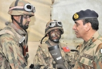 যুদ্ধের প্রস্তুতি দেখতে দেশের এক নম্বর কোর পরিদর্শনে পাক সেনাপ্রধান