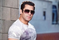 সালমানের খরচায় সিনেমা দেখবে এবার পাবলিক