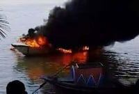 ভারতীয় নৌসেনার স্পিডবোটে রহস্যজনক আগুন