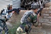 সাত সকালে কাশ্মীরে সেনা ছাউনিতে ‘জঙ্গি’ হানা