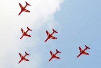 করাচির আকাশে চক্কর দিচ্ছে ‘রেড অ্যারোস’