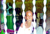 সন্তানদের অত্যাচারে তালাবদ্ধ ঘরে আশ্রয় নিয়েছেন ৯৮ বছর বয়সীয় বৃদ্ধা সন্তানদের অত্যাচারে তালাবদ্ধ ঘরে আশ্রয় নিয়েছেন ৯৮ বছর বয়সীয় বৃদ্ধা