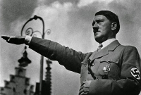 ক্ষমতায় পৌঁছাতে নিজের জীবনী লিখে অন্যের নামে প্রকাশ করেছিলেন হিটলার