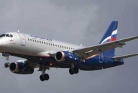 সড়কের কাছে উড়ছে বিমান, ধাক্কা লাগে গাছে, তারপর....