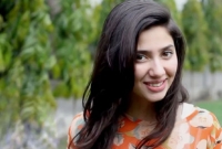 কাশ্মীরে হামলা প্রসঙ্গে এবার মুখ খুললেন পাকিস্তানি নায়িকা মাহিরা খান