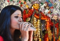 এইদিন খুব ভোরে ঘুম ভাঙে কোয়েলের এইদিন খুব ভোরে ঘুম ভাঙে কোয়েলের