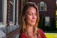 আইএসের সঙ্গে ঘনিষ্ঠতার অভিযোগে গ্ল্যামার মডেল আটক!