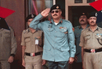 পাকিস্তানে সেনাবাহিনী-সরকার দ্বন্দ্ব ফাঁস করে সাংবাদিক বিপাকে