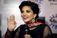 মা হচ্ছেন সানি লিওন? নিজেই যা বললেন