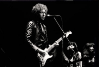 প্রেম থেকে প্রতিবাদ সব বিষয়েই সমান জনপ্রিয় সদ্য নোবেল জয়ী ডিলান