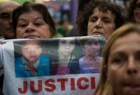 রাস্তায় নেমে এই মহিলারা যা করলেন!